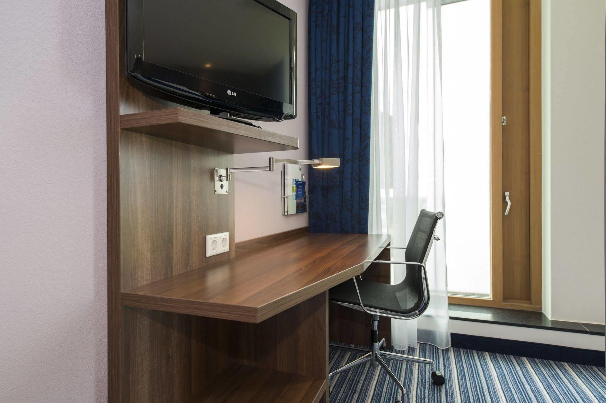 Holiday Inn Express Utrecht - Papendorp By Ihg Exterior foto